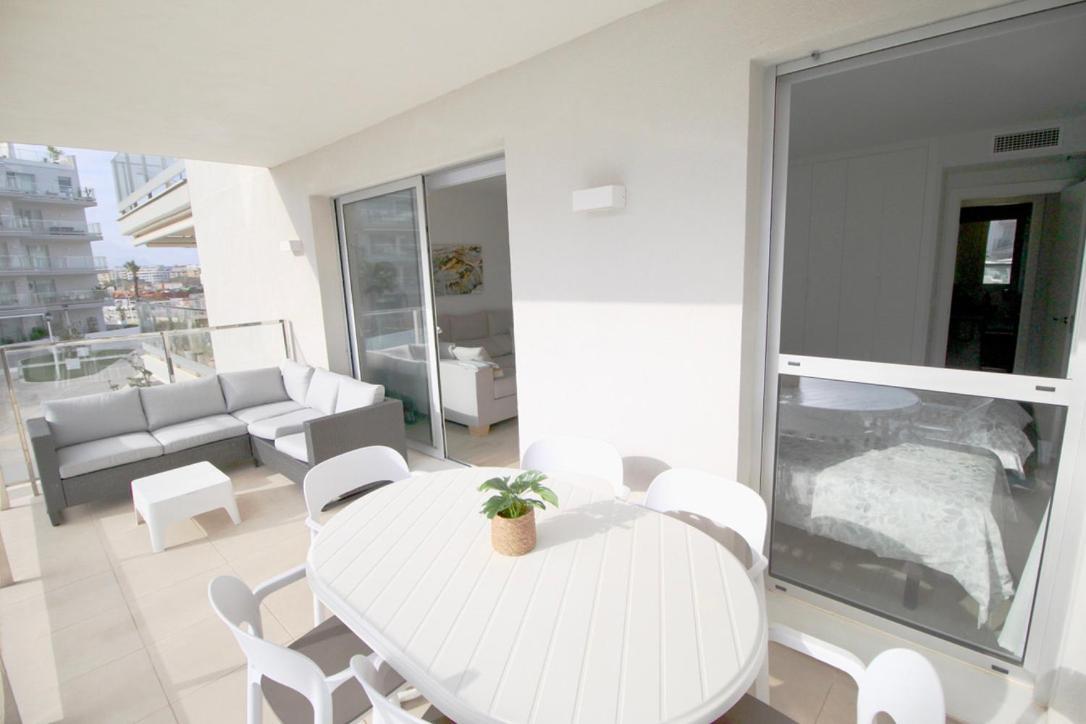 Marina Real 83 By Homeprive Dénia Exterior foto